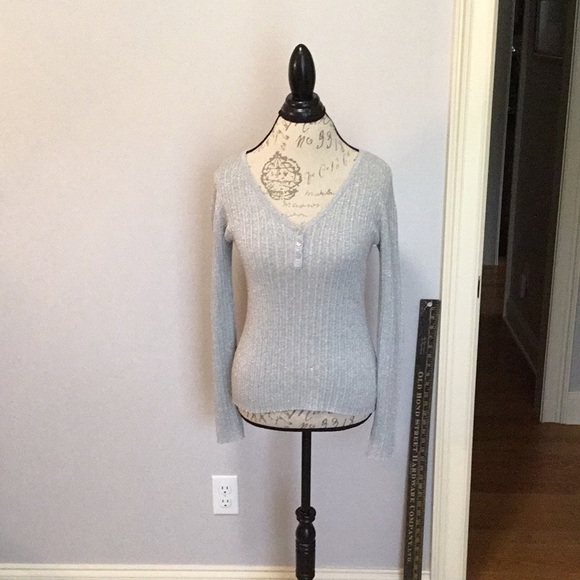 Tint gray metallic henley sweater medium - Picture 2 of 7